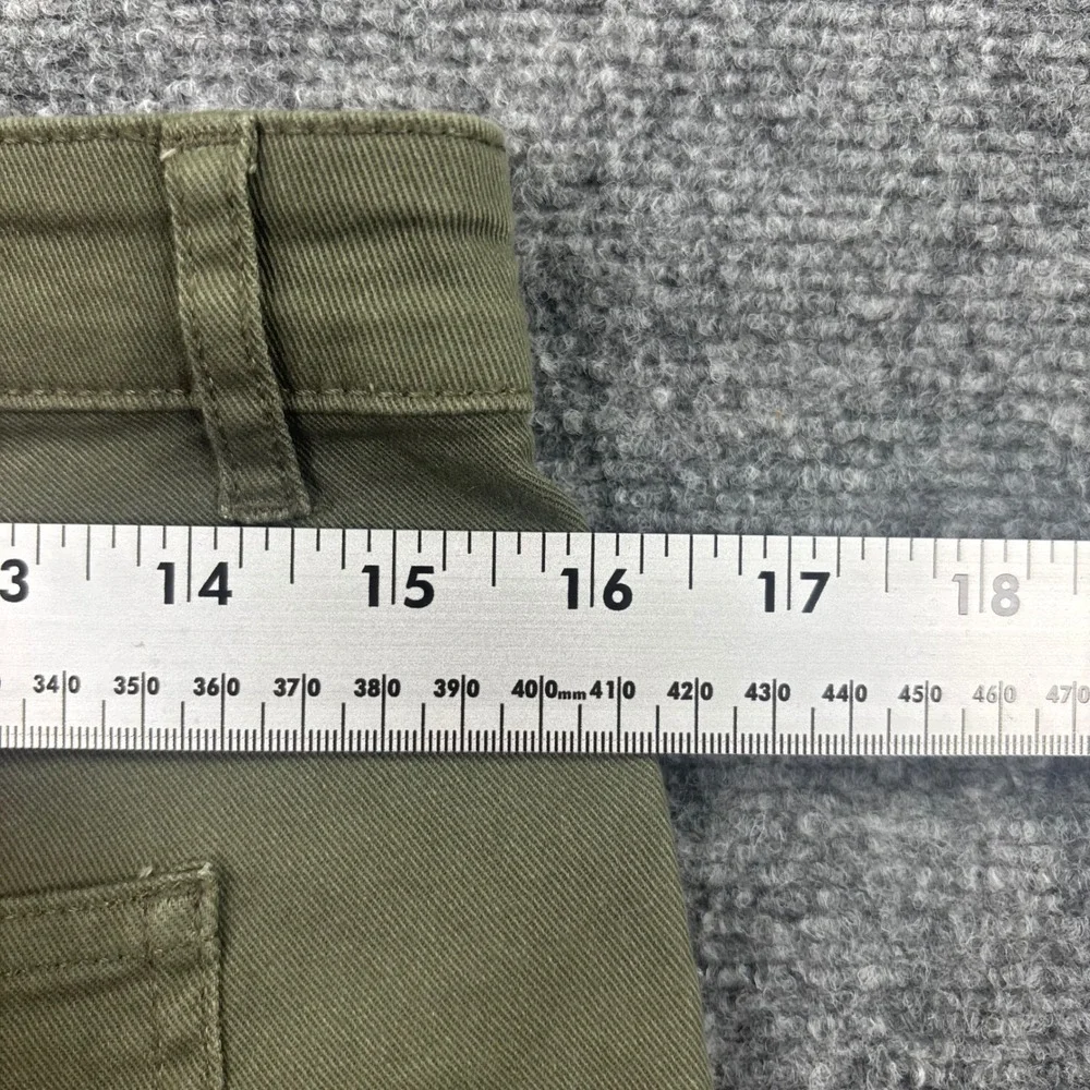 H&M Twill Shorts 8 Green‎ Whisker Wash Cuffed Hem Women